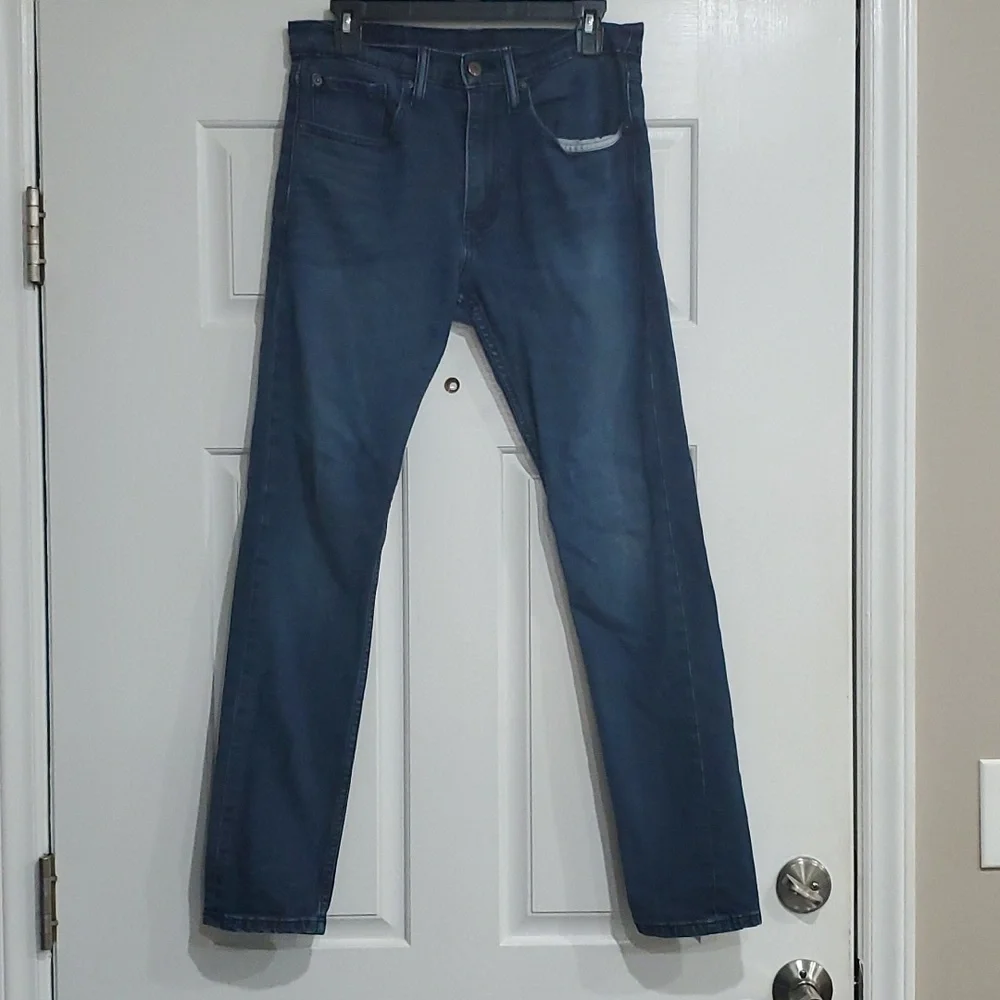 Levis questions leave